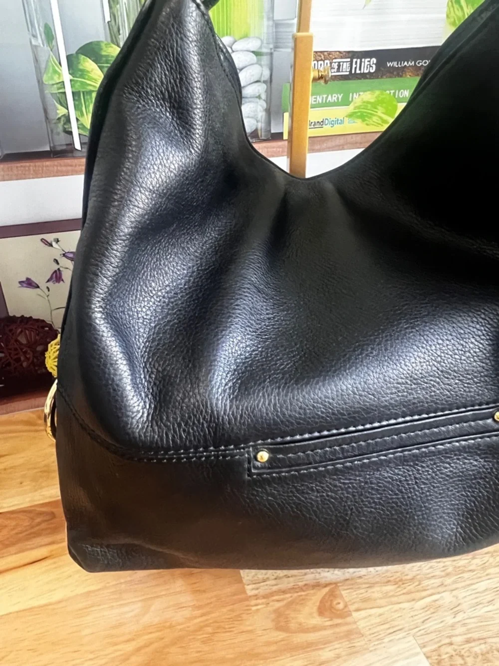 Michael Kors Austin Black Leather Hobo Bag with Gold Hardware - Picture 4 of 11